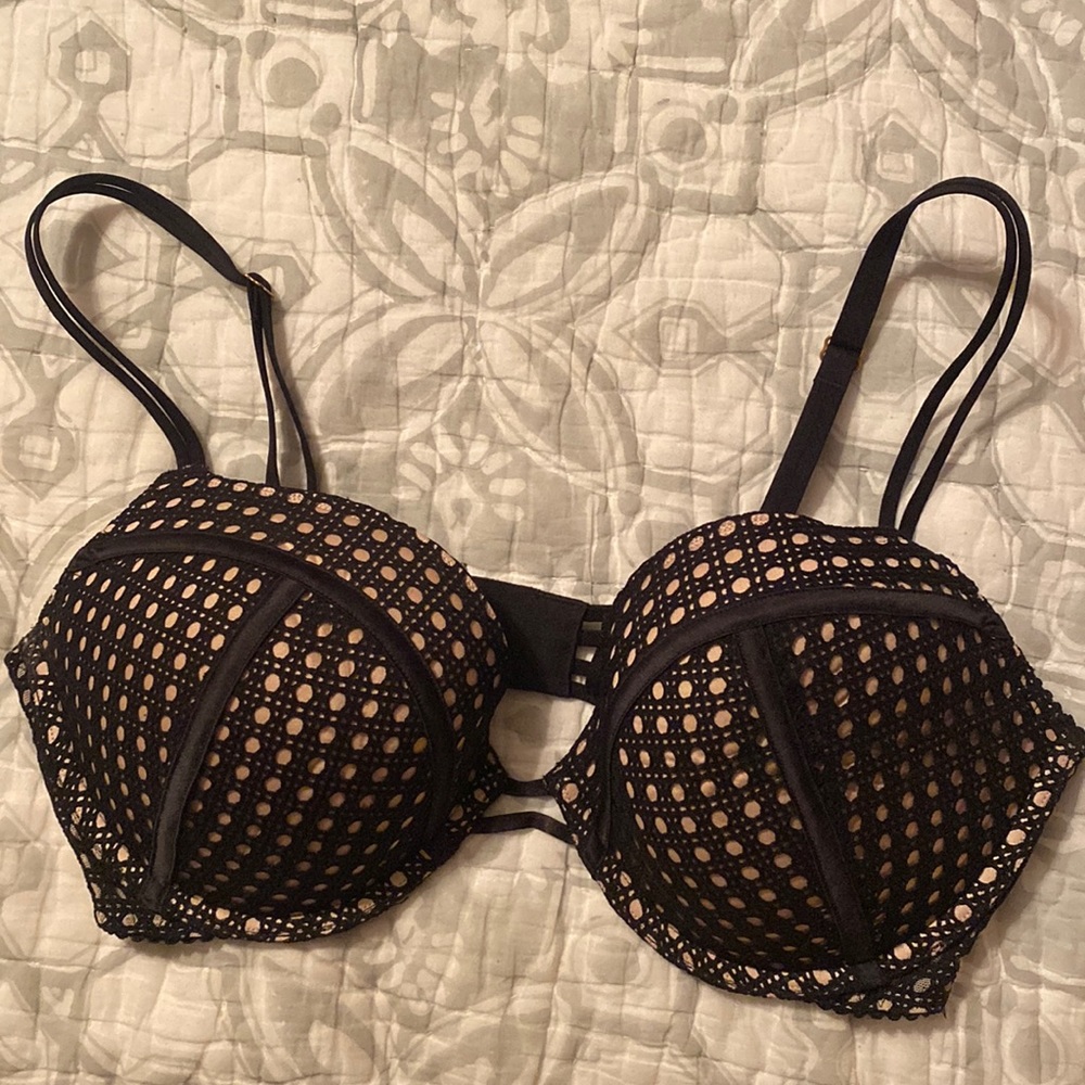 Victoria’s Secret 36D very sexy sexy sexy push-upNWOT